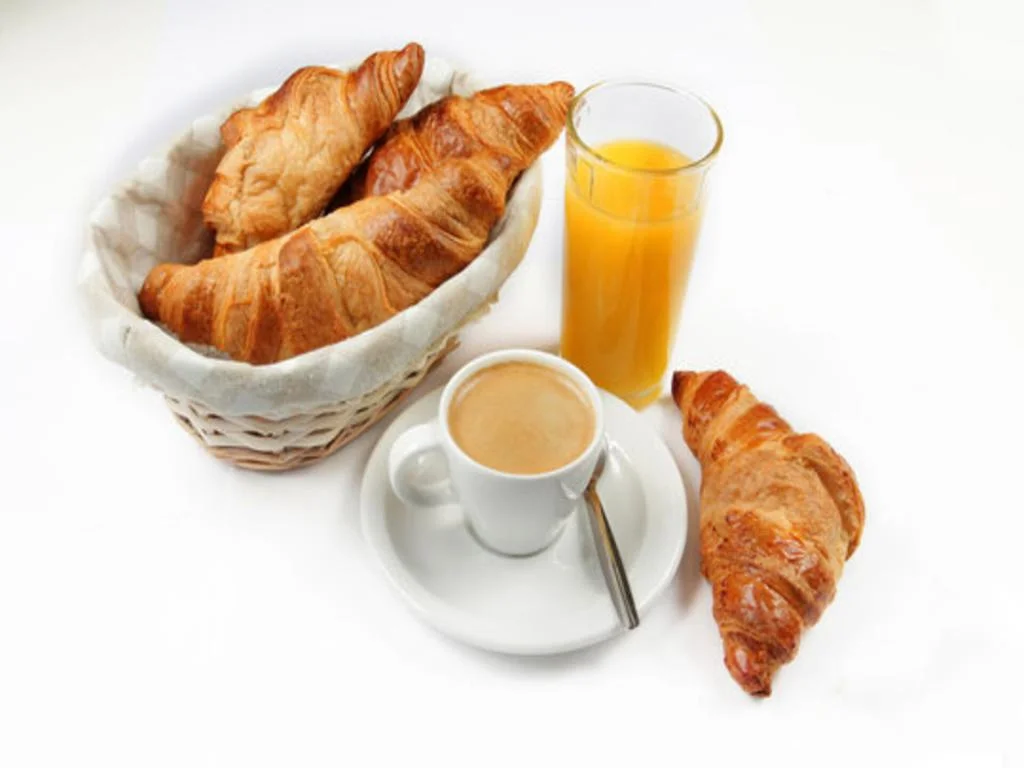 PETIT DÉJEUNER